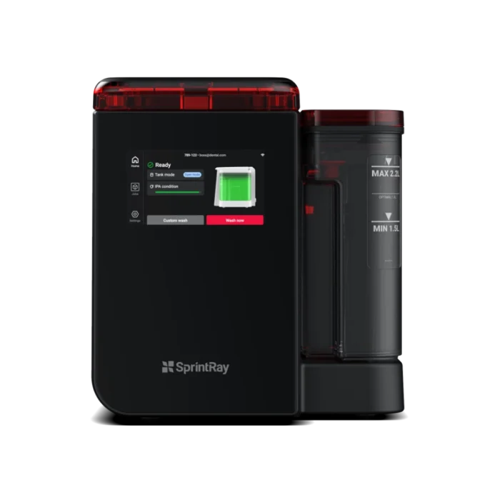 SprintRay NanoWash, station de lavage et de séchage hermétique rouge et noire avec écran tactile pour pièces dentaires imprimées en 3D